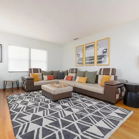 Be A Nomad - Cozy 3Br W Big Yard & Parking Villa